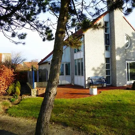 וילה & Golf יוליאנאדורפ