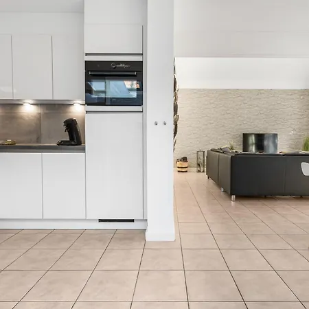 וילה & Golf יוליאנאדורפ