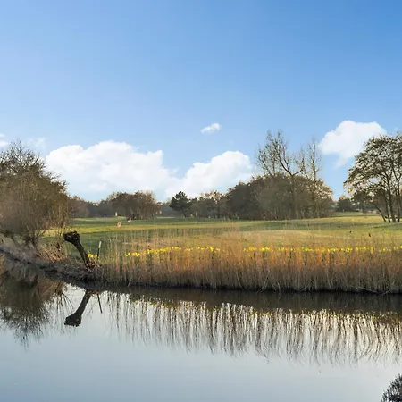 וילה & Golf יוליאנאדורפ