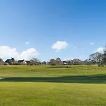 & Golf 别墅